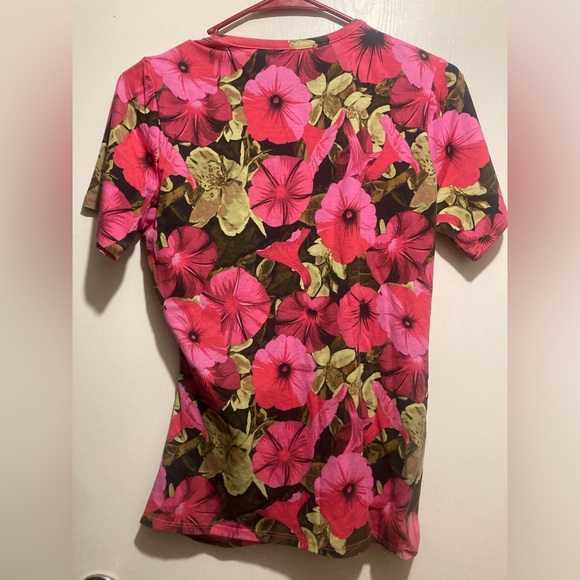 DG2 by Diane Gilman Pink and Green Floral Short Sleeve Top - Picture 2 of 5